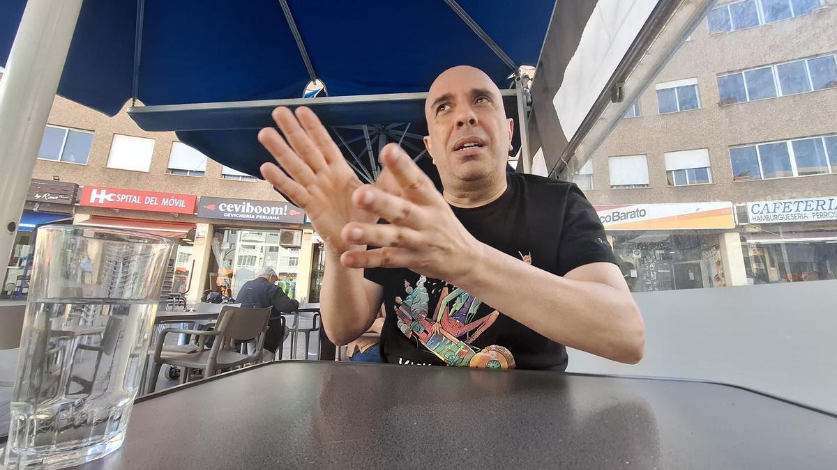 Santi Martel, letrista que hizo grande a Zeta-Zetas y ahora se suma a la familia trónica.