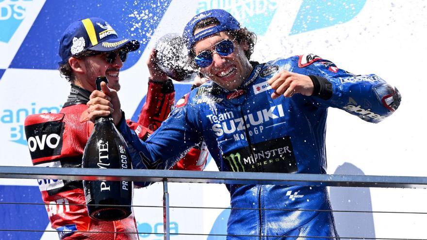 Rins s’imposa a Bagnaia i Márquez, i Guevara es proclama campió en Moto3