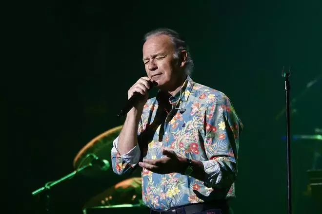 El concierto de Bertín Osborne en el teatro de la Laboral, en imágenes