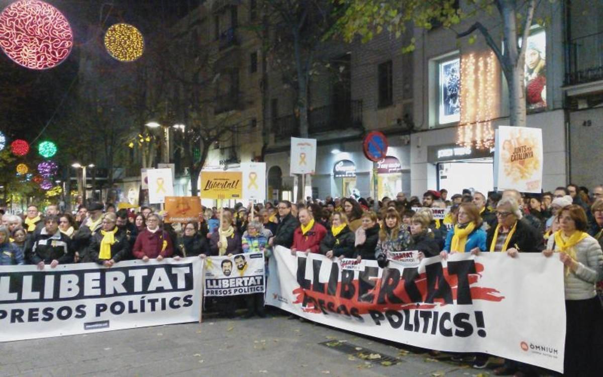 Concentració a Mataró per demanar la llibertat dels presos polítics.