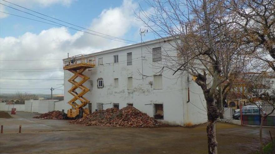 Reparan la cubierta de las viviendas de Fuente Nueva