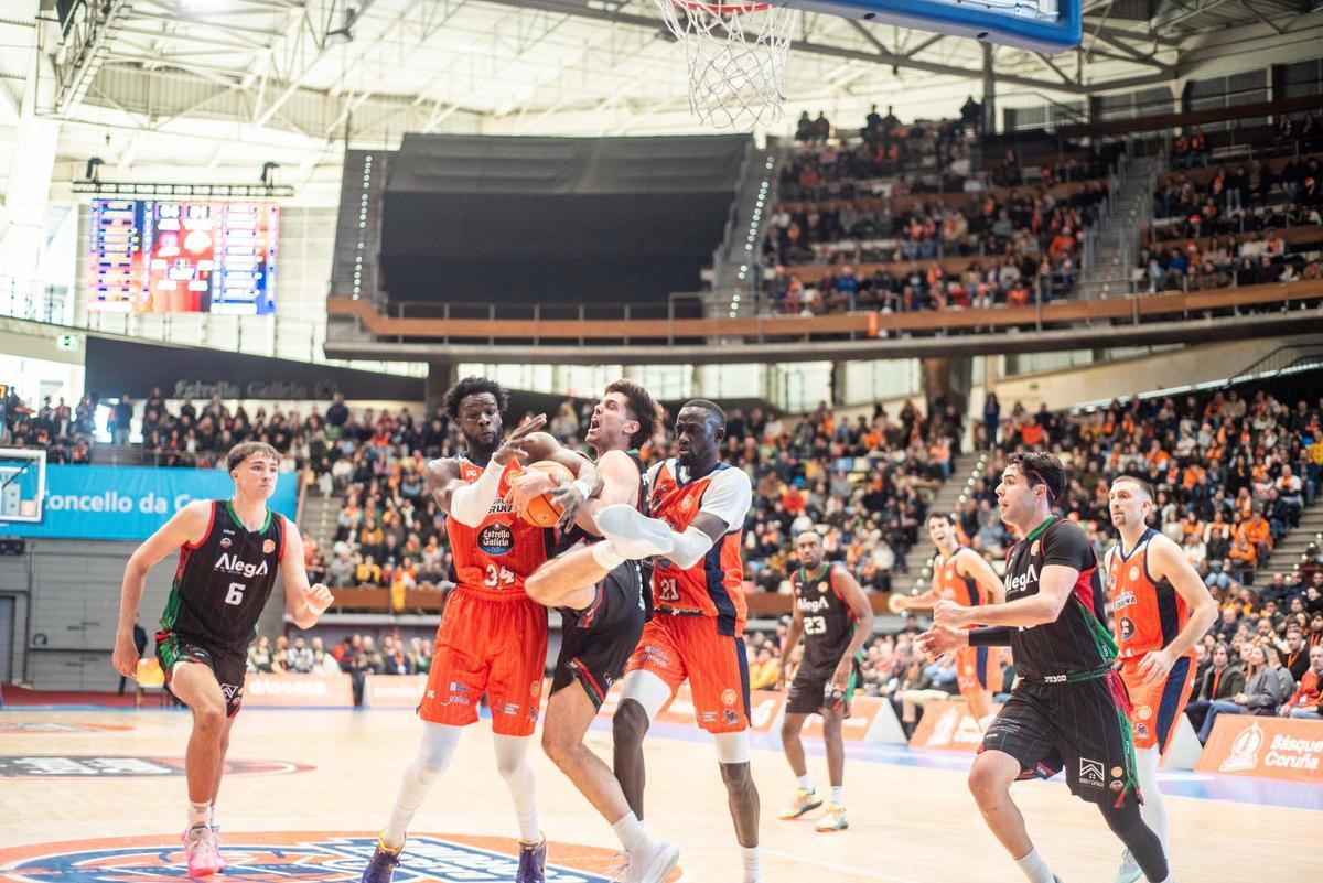 El Leyma arrolla al Cantabria (102 - 67)