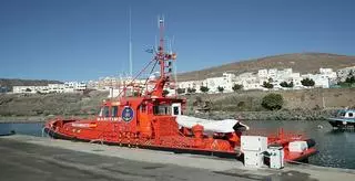 Salvamento Marítimo rescata durante la noche una patera con 46 migrantes cerca de Fuerteventura