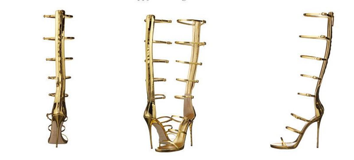 Las sandalias doradas de Rihanna