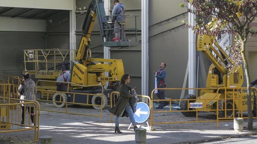 Hoy ya abrirán algunas de las nuevas firmas en el espacio que dejó Eroski