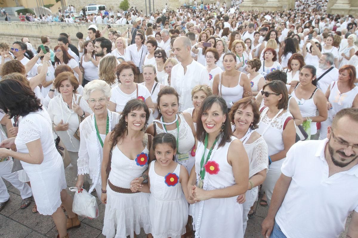 Fotogalería / Mujeres tejiendo por la paz