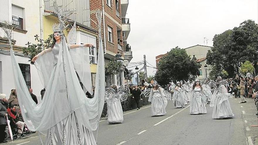 29 comparsas y mil personas desfilarán en el Carnaval