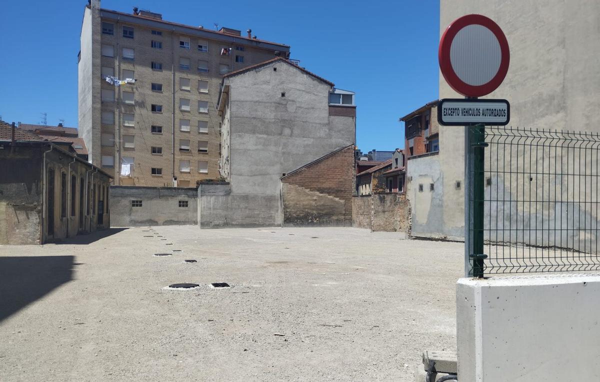 El parking para los empleados de la compañía, en la recta final  | M. Á. G