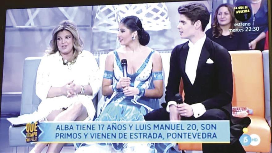 Los jóvenes estradenses bailaron y fueron entrevistados.