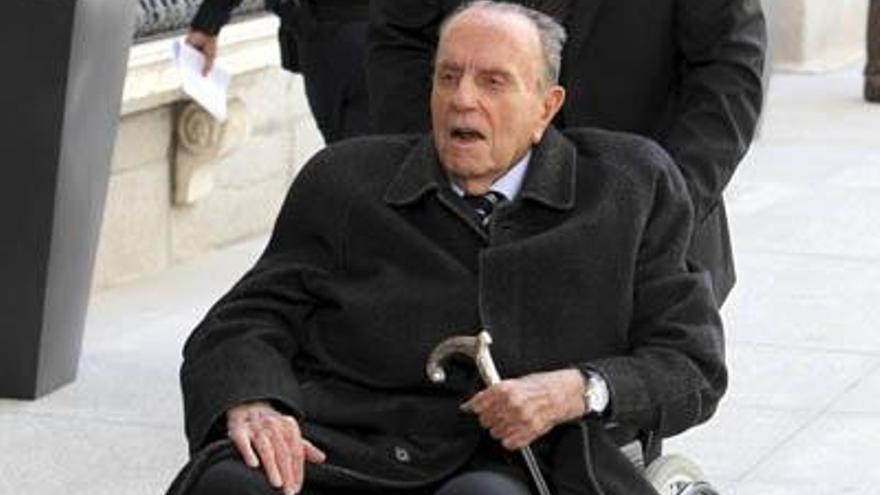 Manuel Fraga, el pasado 23 de febrero, en su llegada al Congreso