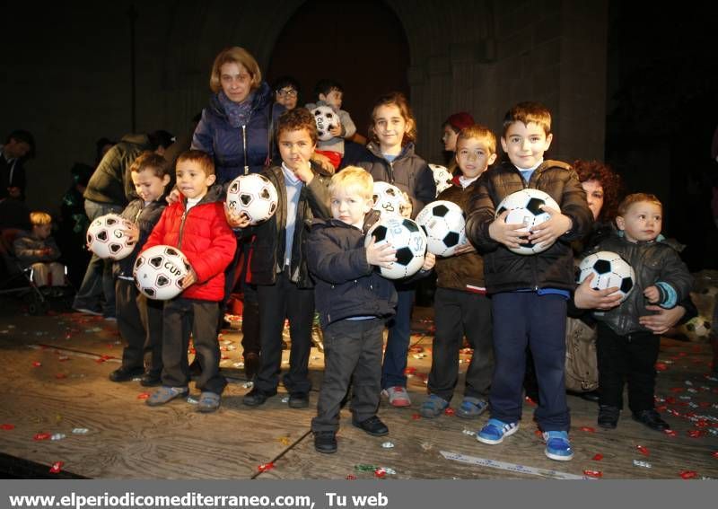 GALERIA DE IMÁGENES - Miles de niños disfrutan de la gran fiesta del Cartero Real