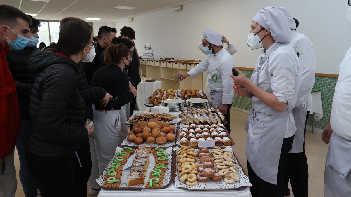 CASTELLON. ESCUELA DE HOSTELERIA GASTRONOMIA TIPICA DE MAGDALENA. FOTO GABRIEL UTIEL.