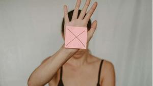 Ana, testimoni amb malaltia mental: "Encara se'ns etiqueta d'histèriques, boges o massa susceptibles"