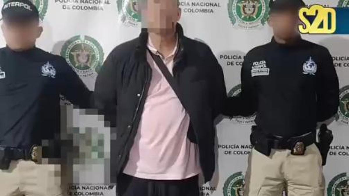 El ciudadano británico Polemos Michael George, tras ser detenido en Colombia