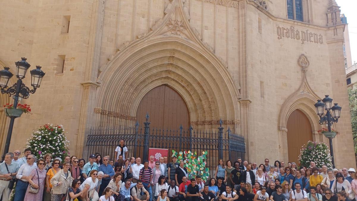 Gesto Diocesano en la plaza Mayor de Castelló