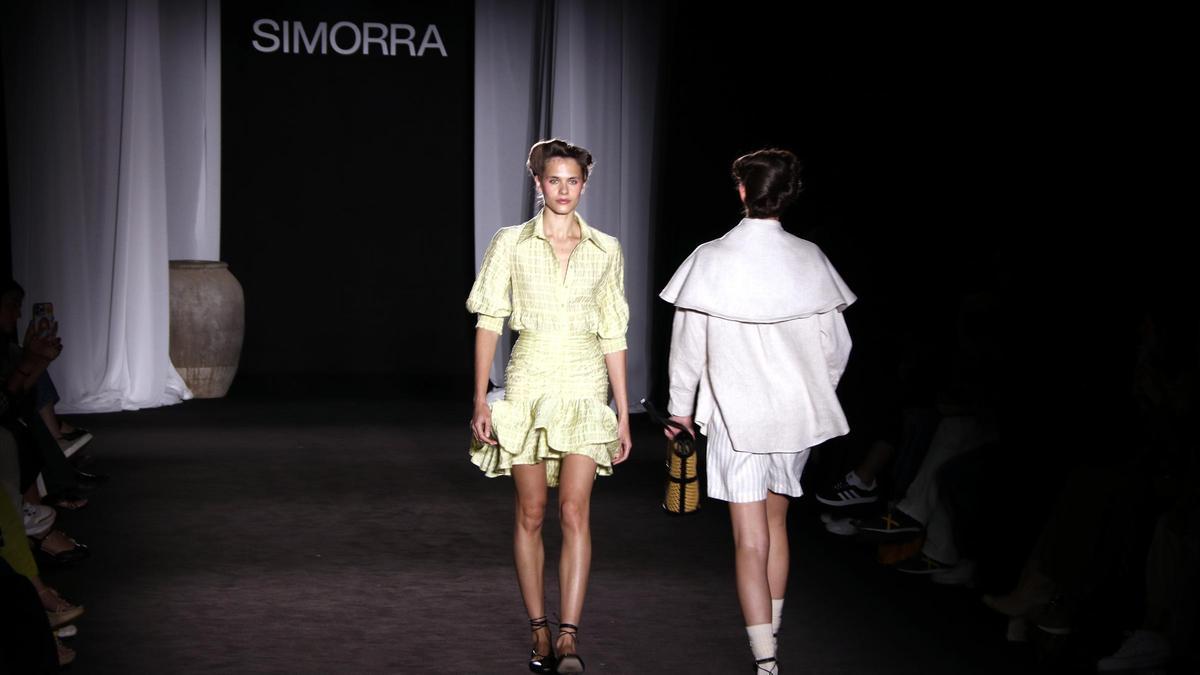 Desfilada inaugural de Simorra a la 31a edició de la 080 Barcelona Fashion