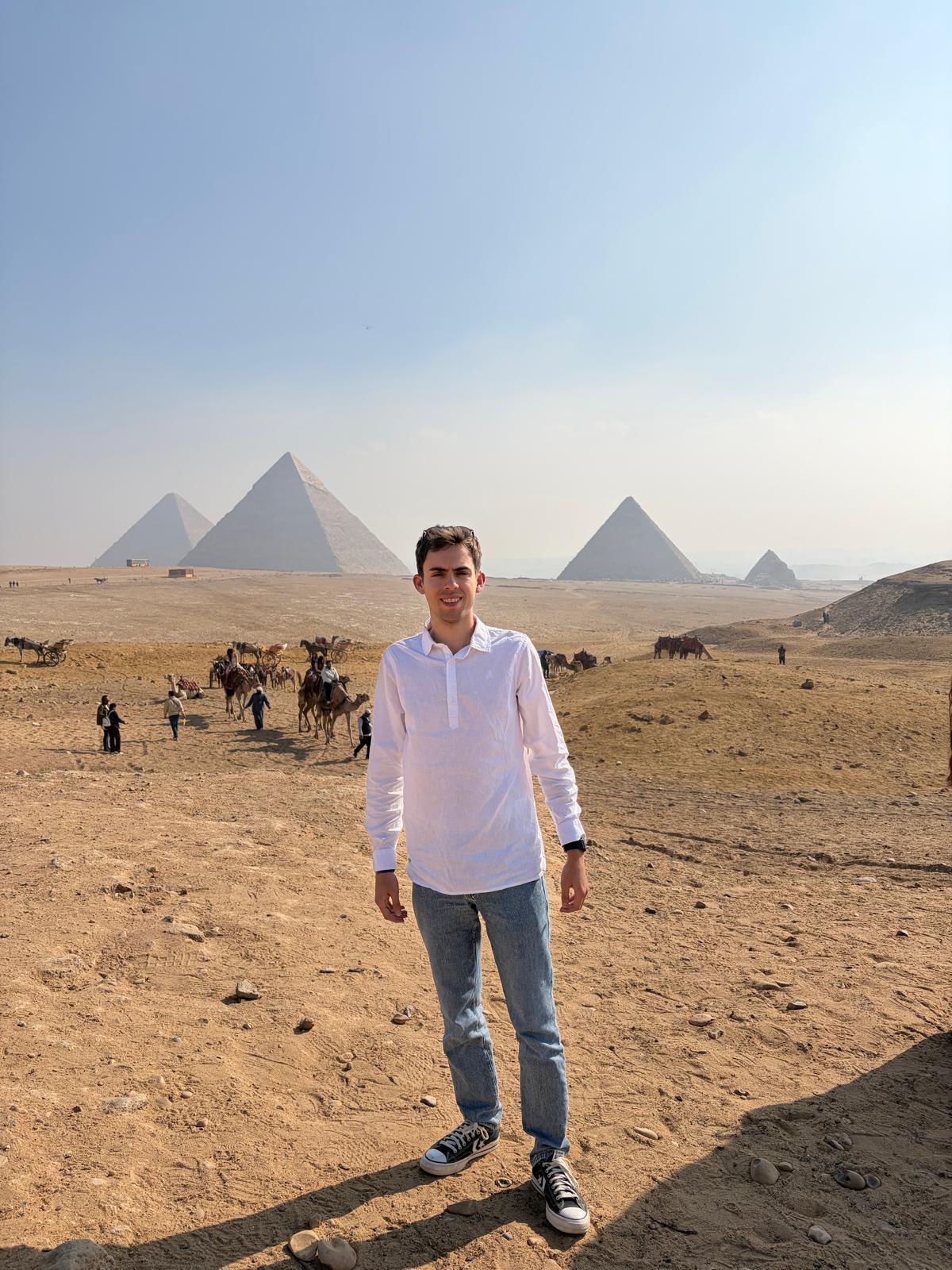 Javier Cachero Bermúdez, en Egipto.