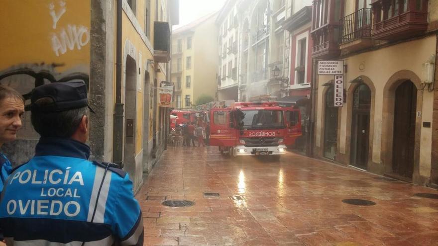 Los bomberos intervienen en un incendio declarado en Tribeca.