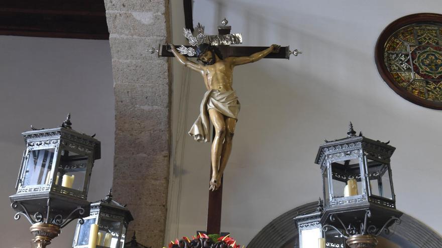 El viacrucis de una imagen