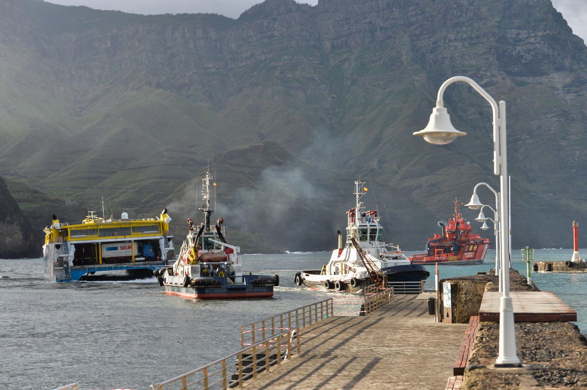 Nuevo intento infructuoso para desencallar el ferry en Agaete