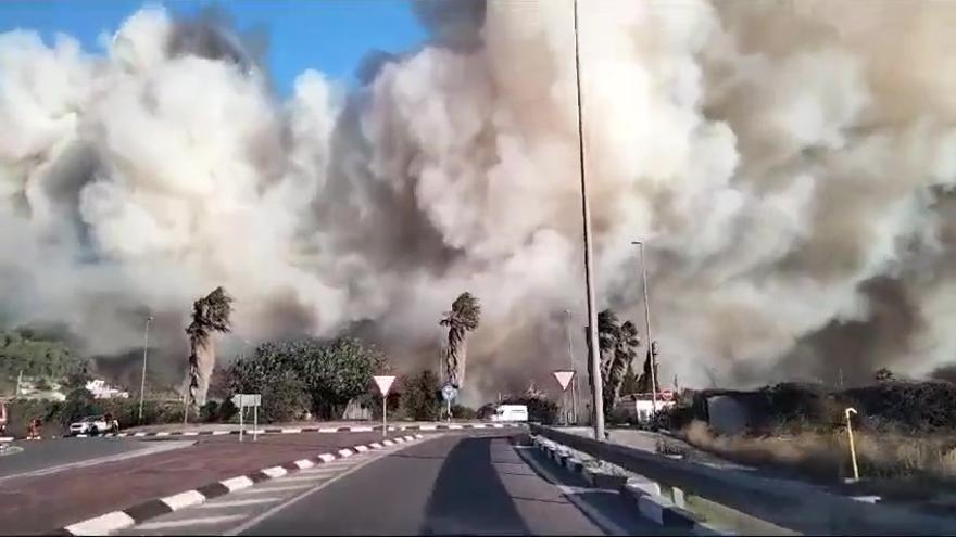 La espectacular imagen del incendio de Montitxelvo desde la carretera
