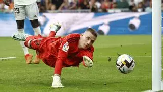 Lunin renueva su contrato con el Real Madrid hasta 2030