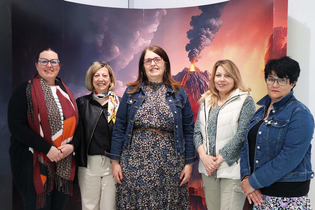 La concejala de Cultura con representantes de entidades colaboradoras