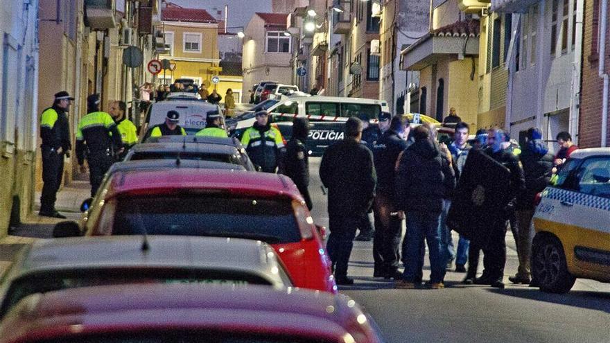 Un detenido tras ocupar una casa y atrincherarse en Reyes Católicos de Cáceres