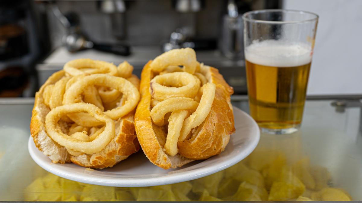 Así es el bocata de calamares más rico de Madrid