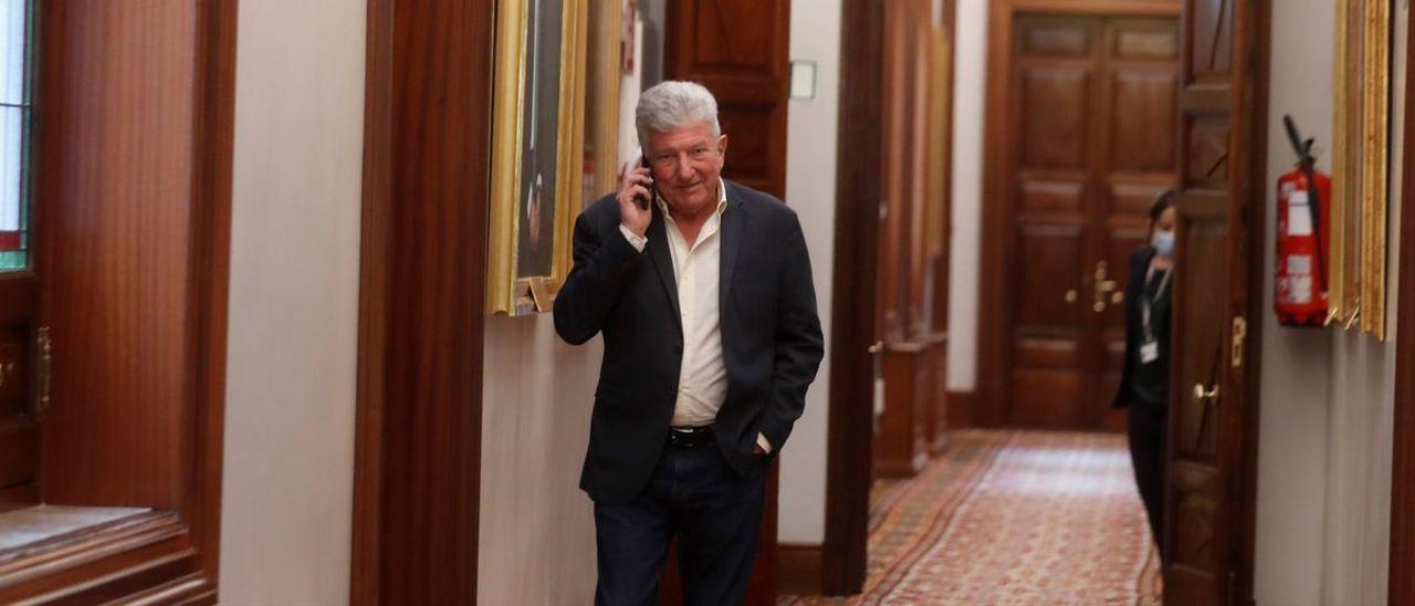 Pedro Quevedo en los pasillos del Congreso.