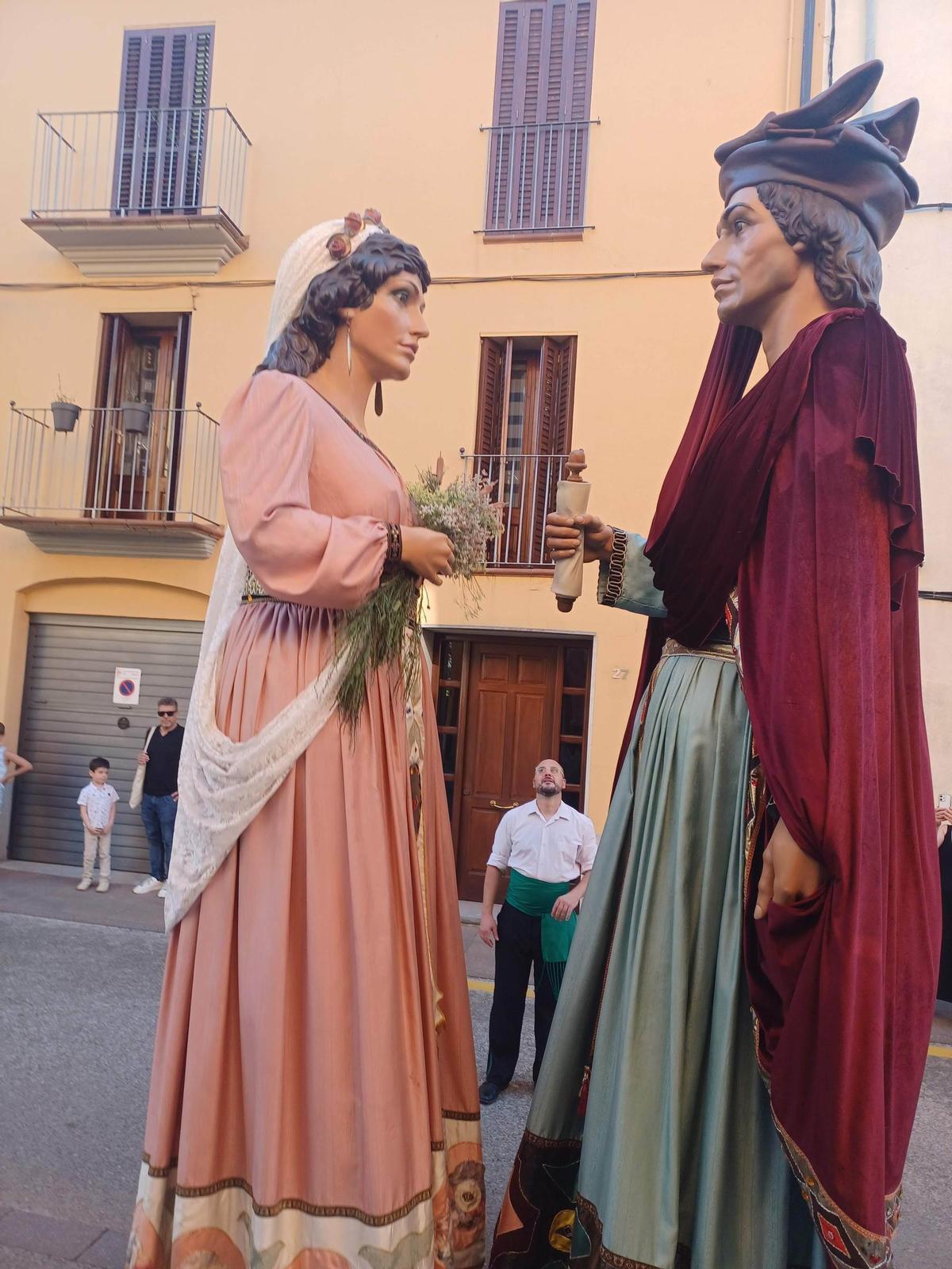 Els gegants de les Preses, durant els actes de cultura popular de la Festa del Roser.