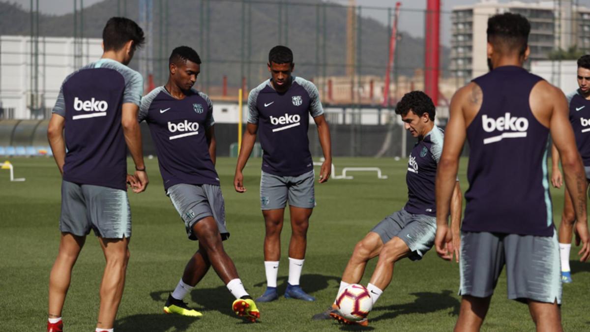 Los jugadores del Barça siguieron con las dobles sesiones de entrenamiento este miércoles