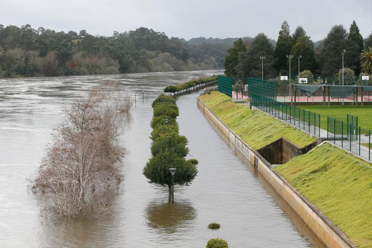 Leonardo borra las orillas del Miño