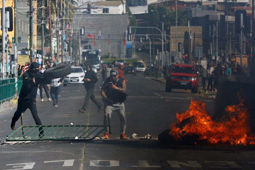 Protestas en Valparaíso durante sesión ...