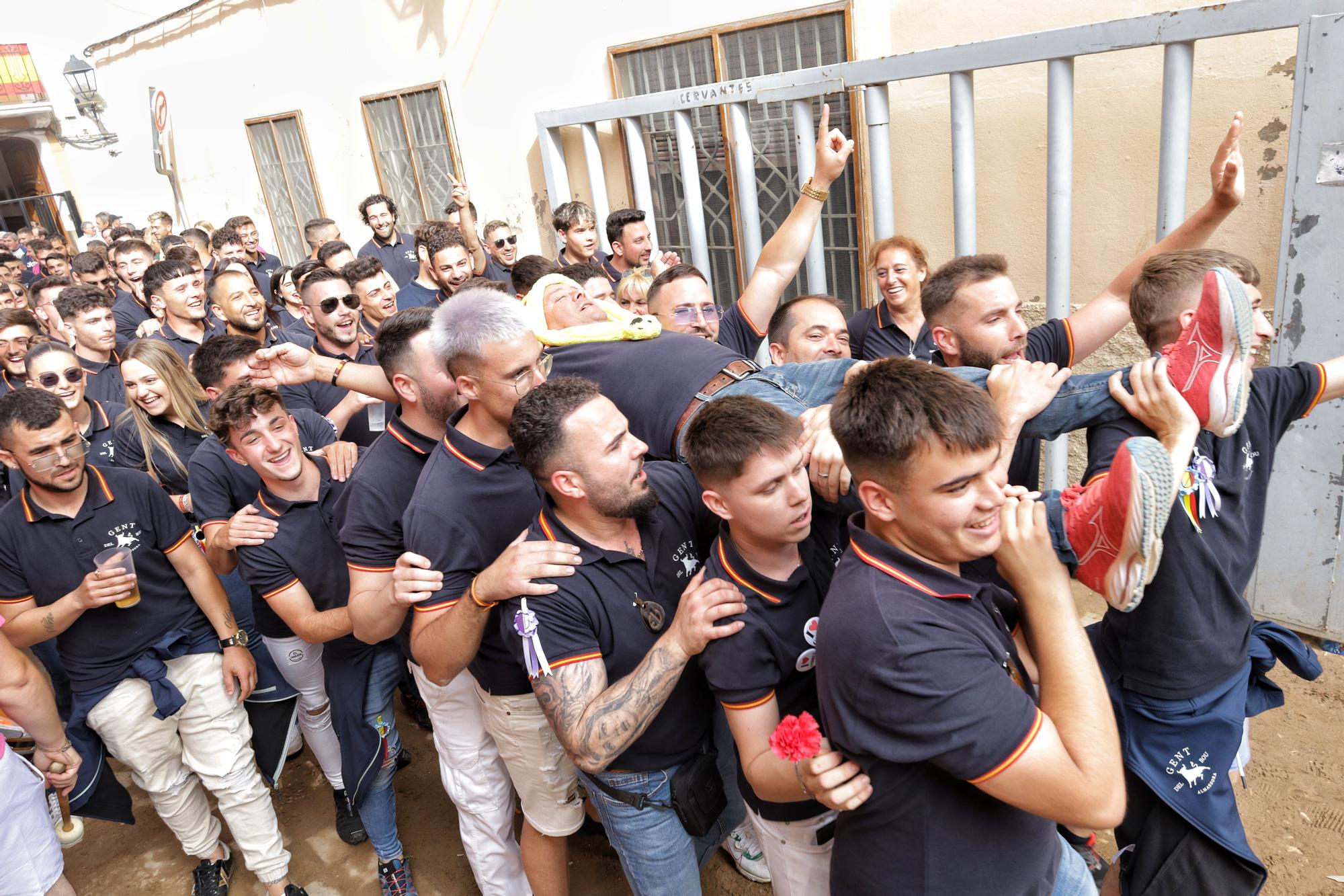 Fotos de ambiente y de los toros de la tarde taurina del martes de fiestas en Almassora