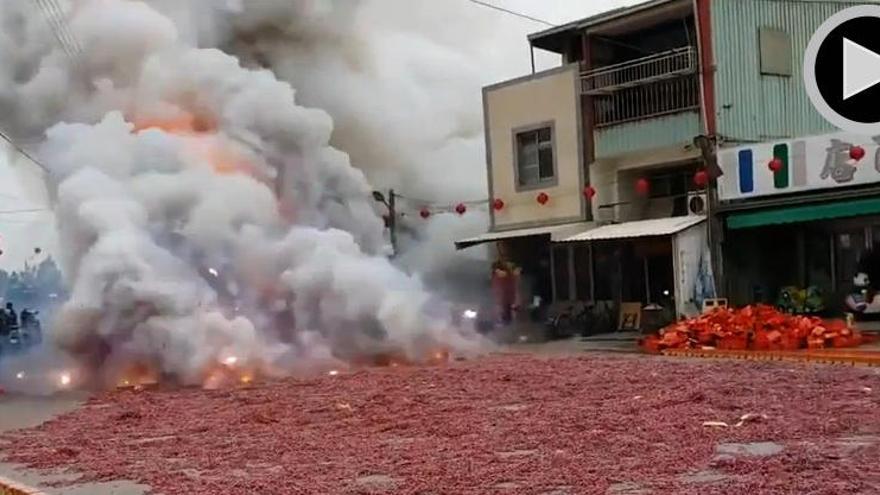 Así suena la mascletà tailandesa