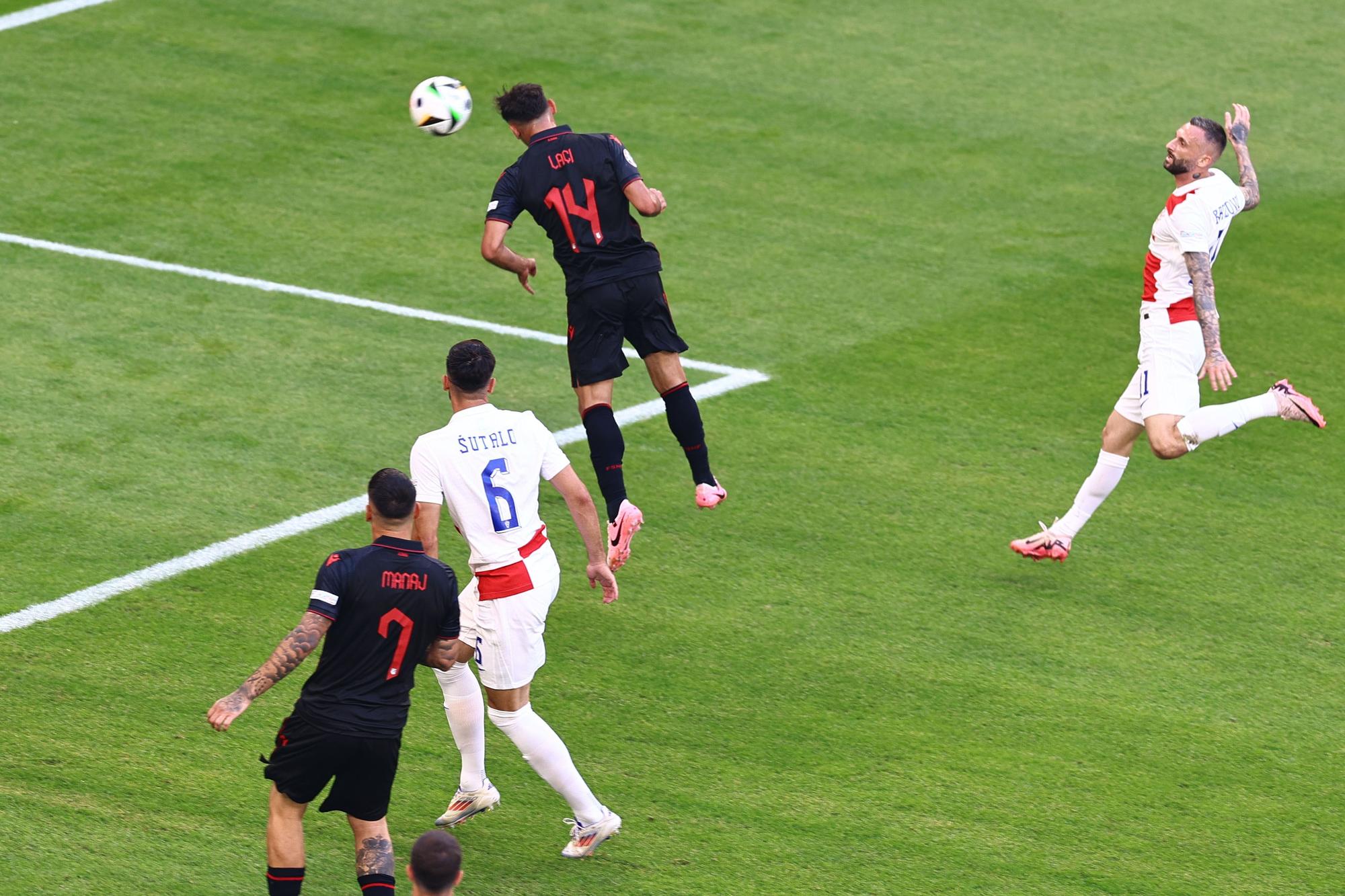 2-2. Croacia olisquea el final de una era