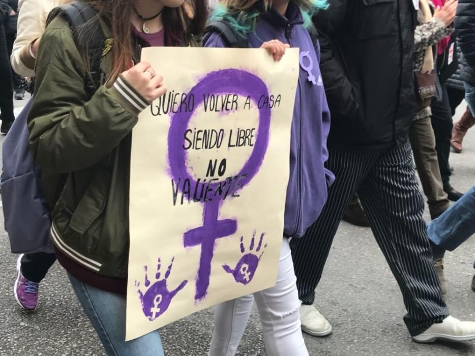 Mobilització a Girona amb motiu de la vaga feminista