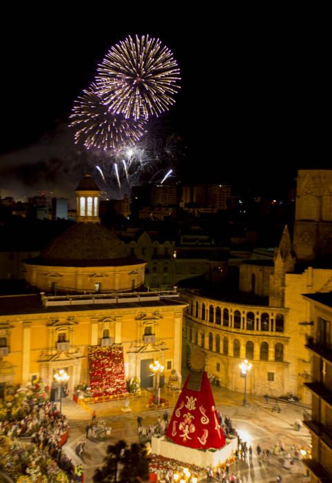 Final de la Ofrenda y "Nit de Foc", todo en uno.