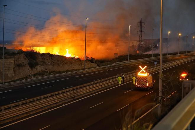 Incendio en el Polígono de Güímar