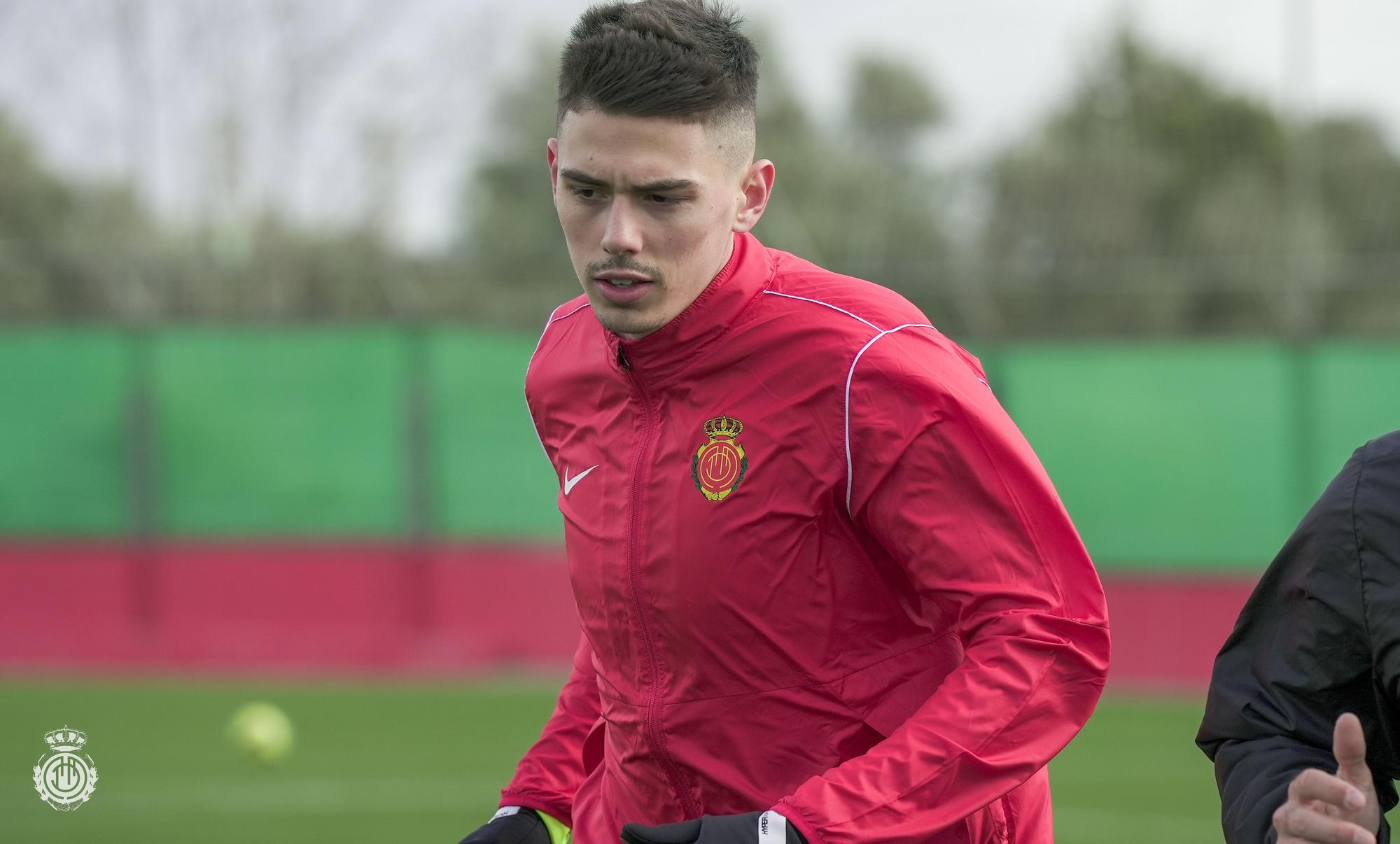 Primer entrenamiento de Hadzikadunic con el Mallorca