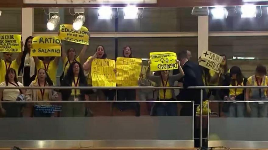 ASAMBLEA EXPULSA TRABAJADORAS EDUCACIÓN INFANTIL