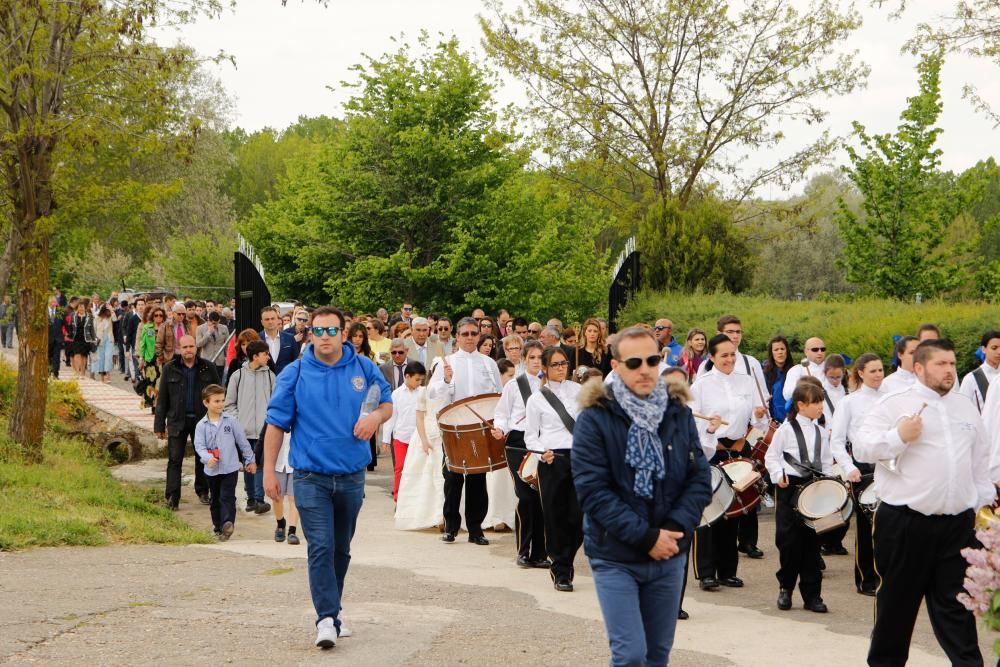 Villaescusa honra a la Virgen del Olmo