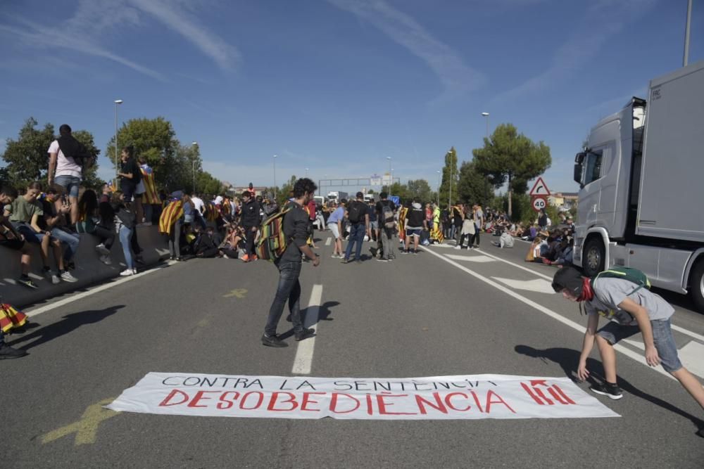 Primer dia de la vaga d'estudiants a Manresa