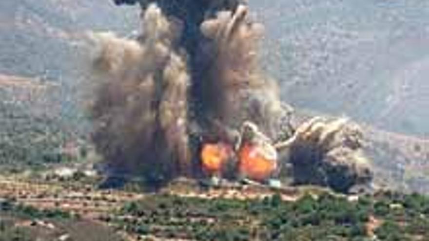 El grupo chií Hizbulá mata a siete soldados israelis en el sur del Líbano y captura a otros dos