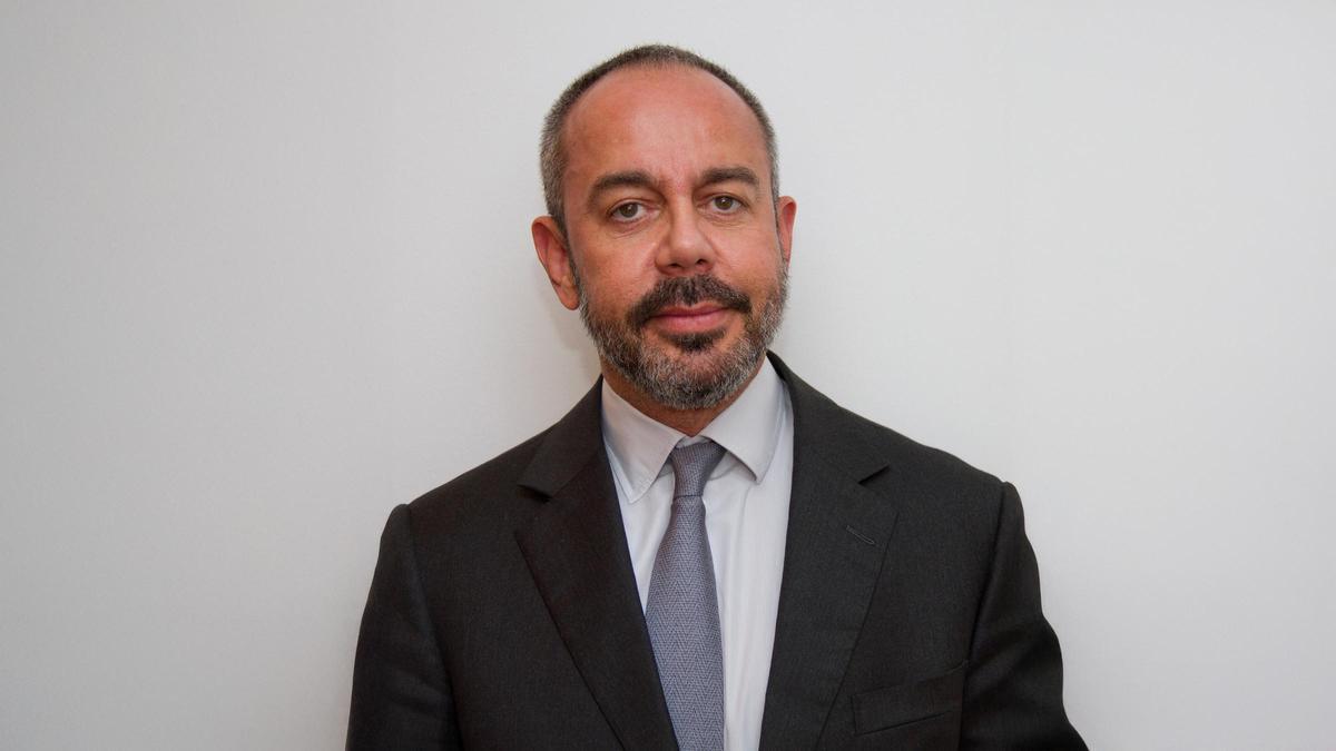 David Martínez Guzmán, hasta ahora consejero dominical del Banco Sabadell, ha presentado este jueves su renuncia de su posición en la entidad catalana.