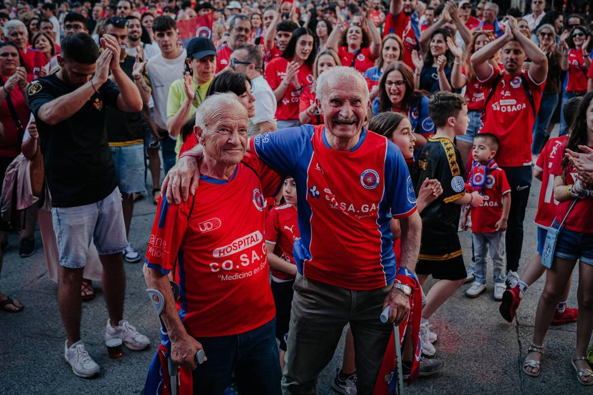 La UD Ourense celebra el ascenso con su ciudad
