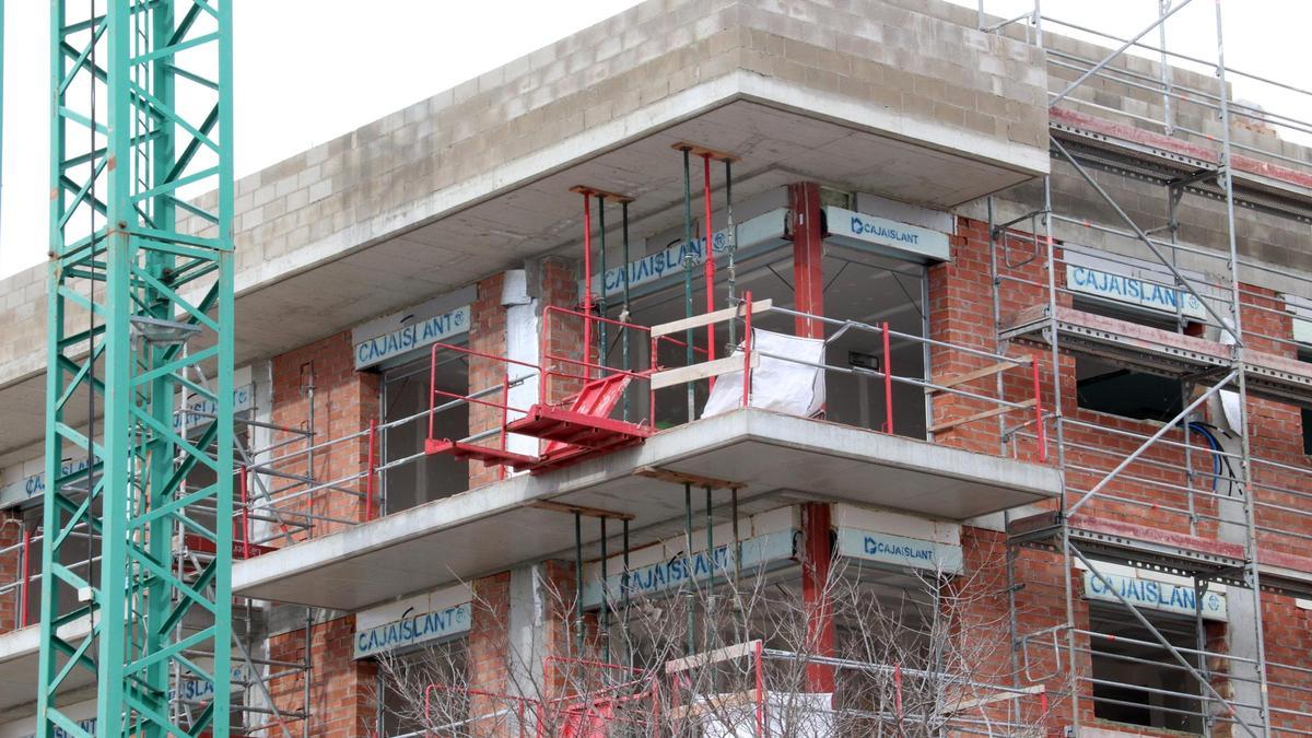 Habitatges en construcció en una imatge d'arxiu.