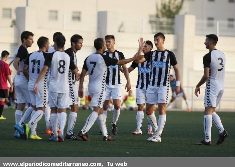 GALERÍA DE FOTOS -- El CD Castellón calienta motores frente al Almazora