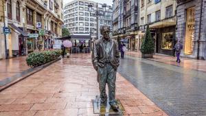 Oviedo: La ciudad de los paseantes